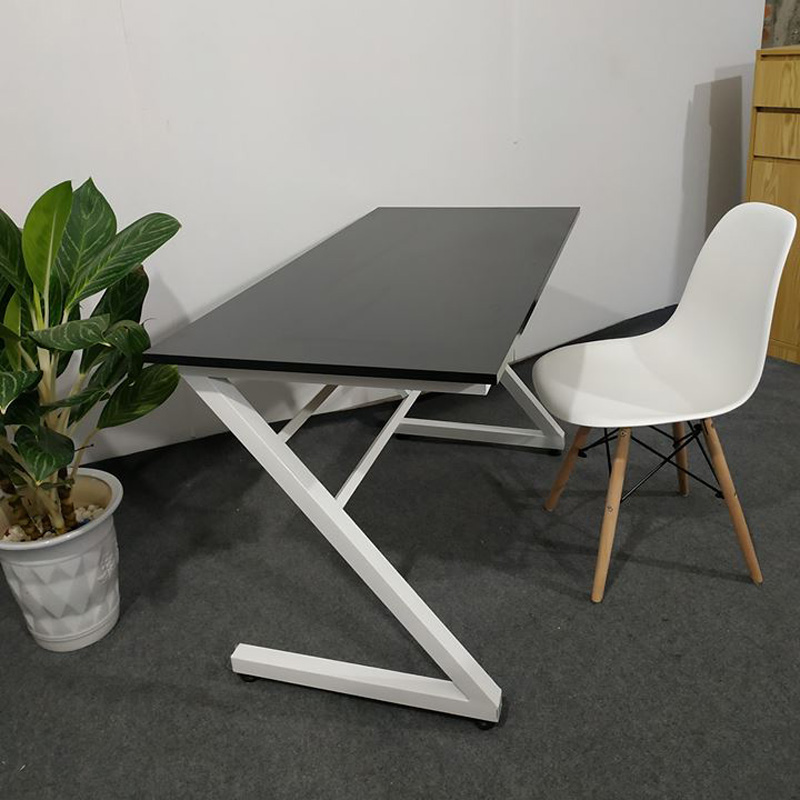 Combo bàn chữ Z và ghế Eames